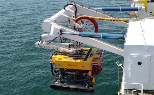 Cáp quang gặp sự cố kép, Internet Việt Nam chậm trong nửa tháng